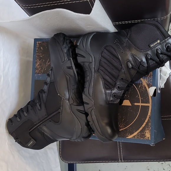 Bates sz 8.5 NEW in box goretex - Picture 4 of 7